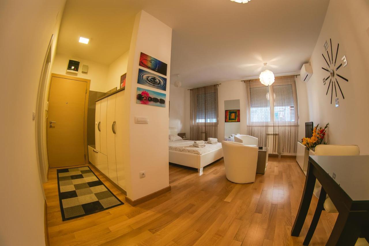 Maja Apartment Belgrado Exterior foto